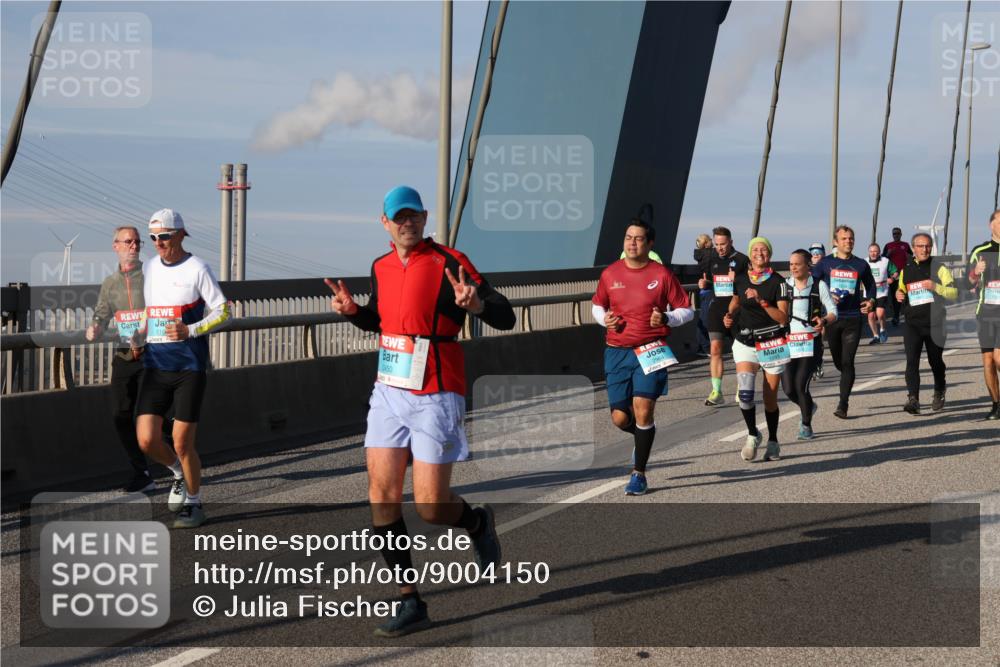 03.10.2025 - Köhlbrandbrückenlauf Julia Fischer http://msf.ph/oto/9004150 03.10.2025 09:47:51 Position 2 2450, 2964 meine-sportfotos.de