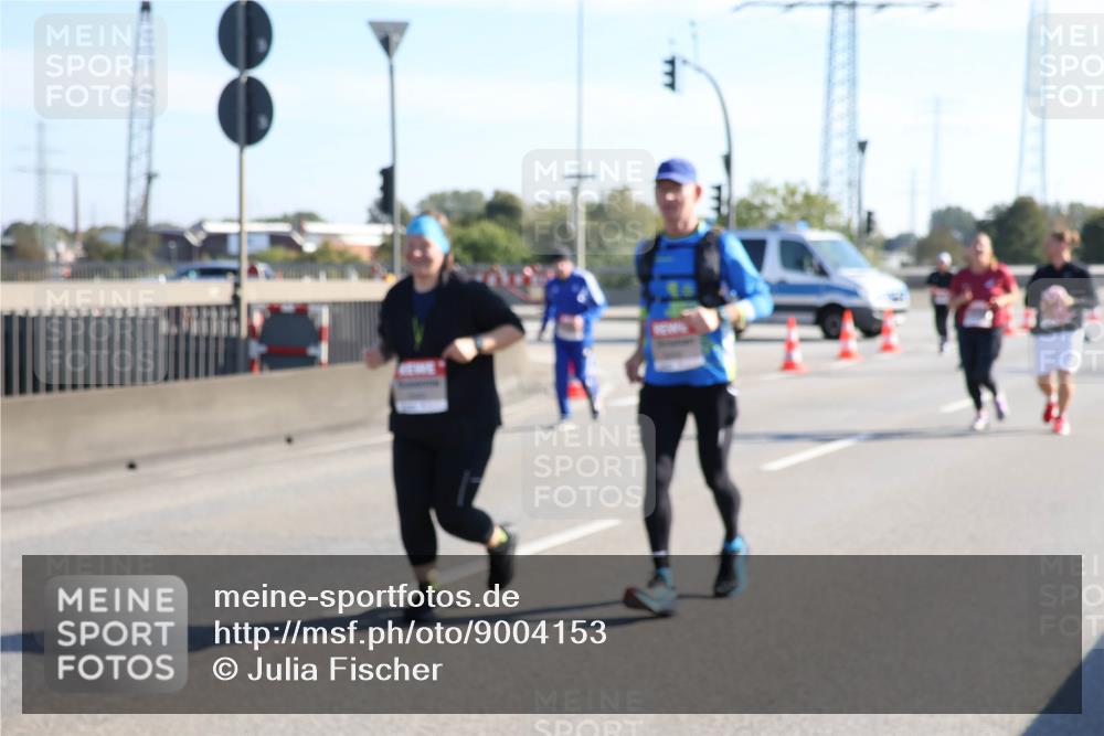 03.10.2025 - Köhlbrandbrückenlauf Julia Fischer http://msf.ph/oto/9004153 03.10.2025 12:24:19 Position 3  meine-sportfotos.de