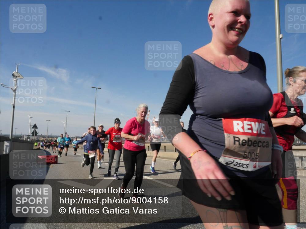 03.10.2025 - Köhlbrandbrückenlauf Matties Gatica Varas http://msf.ph/oto/9004158 03.10.2025 12:57:55 Position 2 3111, 5005 meine-sportfotos.de