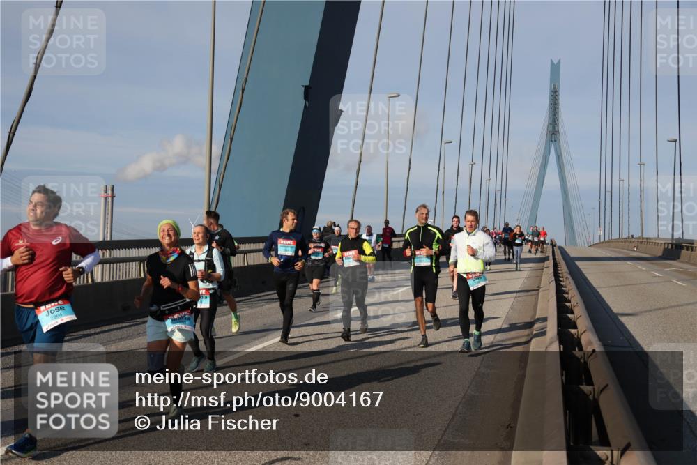 03.10.2025 - Köhlbrandbrückenlauf Julia Fischer http://msf.ph/oto/9004167 03.10.2025 09:47:53 Position 2 2964 meine-sportfotos.de