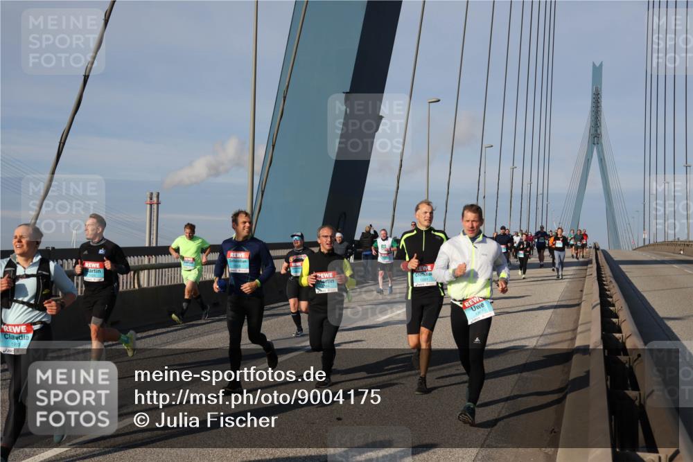 03.10.2025 - Köhlbrandbrückenlauf Julia Fischer http://msf.ph/oto/9004175 03.10.2025 09:47:54 Position 2 1919, 1525, 1367 meine-sportfotos.de