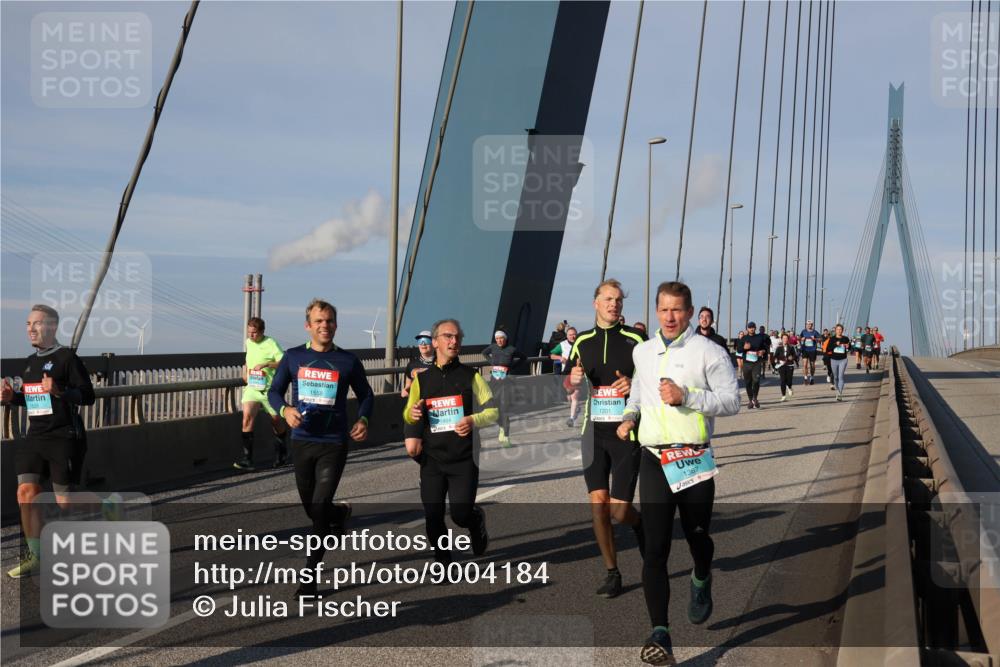 03.10.2025 - Köhlbrandbrückenlauf Julia Fischer http://msf.ph/oto/9004184 03.10.2025 09:47:55 Position 2 1558, 1464, 1201, 1367 meine-sportfotos.de