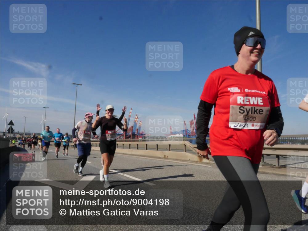 03.10.2025 - Köhlbrandbrückenlauf Matties Gatica Varas http://msf.ph/oto/9004198 03.10.2025 12:57:57 Position 2 11, 4800 meine-sportfotos.de