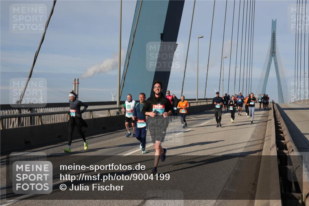 03.10.2025 - Köhlbrandbrückenlauf Julia Fischer http://msf.ph/oto/9004199 03.10.2025 09:47:57 Position 2  meine-sportfotos.de