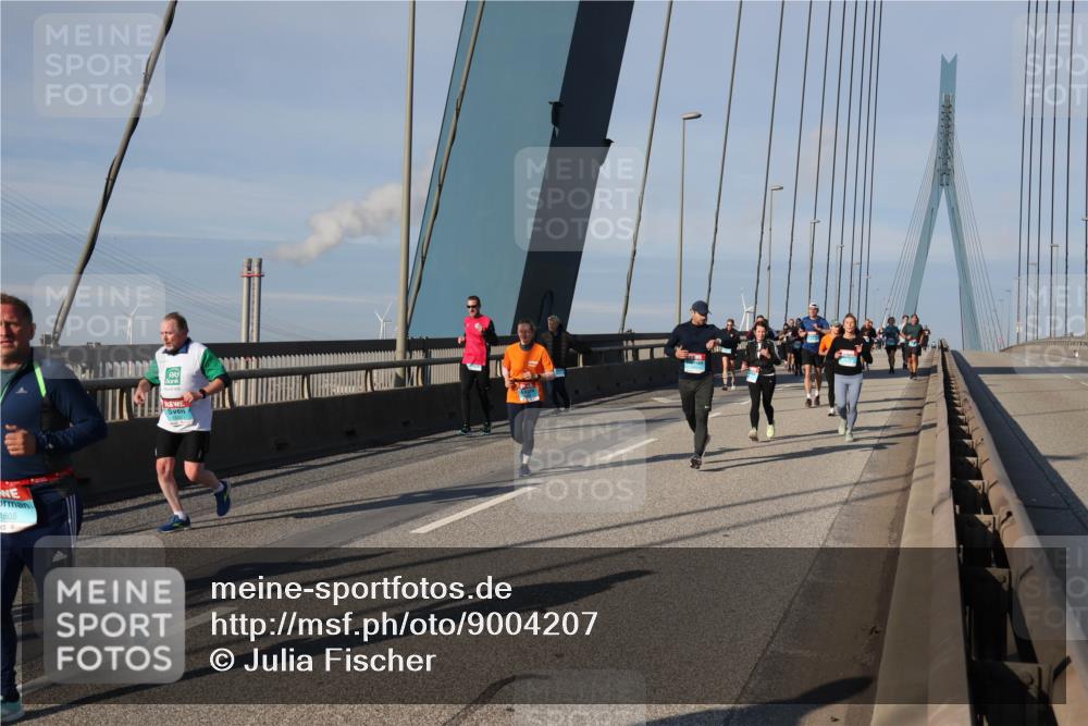 03.10.2025 - Köhlbrandbrückenlauf Julia Fischer http://msf.ph/oto/9004207 03.10.2025 09:47:59 Position 2 1805 meine-sportfotos.de