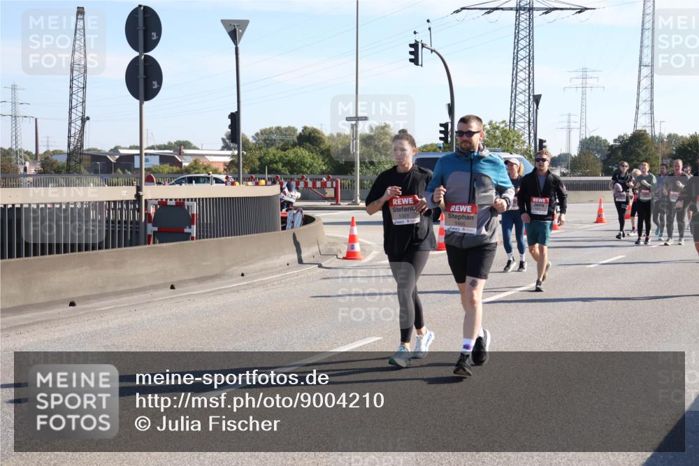 03.10.2025 - Köhlbrandbrückenlauf Julia Fischer http://msf.ph/oto/9004210 03.10.2025 12:24:27 Position 3 5301, 5505 meine-sportfotos.de