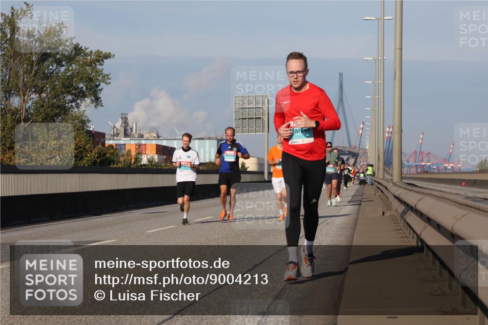 03.10.2025 - Köhlbrandbrückenlauf Luisa Fischer http://msf.ph/oto/9004213 03.10.2025 10:45:56 Position 3 1107 meine-sportfotos.de