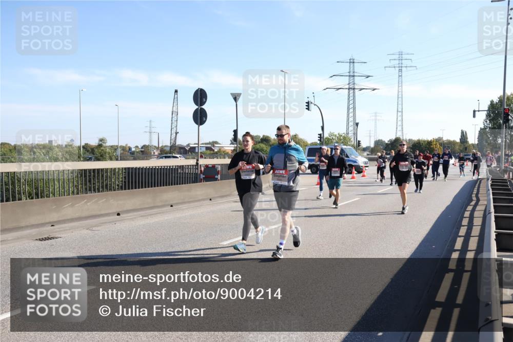 03.10.2025 - Köhlbrandbrückenlauf Julia Fischer http://msf.ph/oto/9004214 03.10.2025 12:24:28 Position 3  meine-sportfotos.de