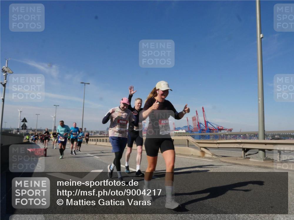 03.10.2025 - Köhlbrandbrückenlauf Matties Gatica Varas http://msf.ph/oto/9004217 03.10.2025 12:57:58 Position 2  meine-sportfotos.de