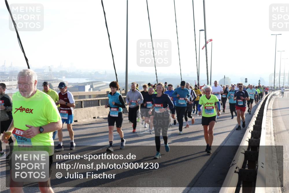 03.10.2025 - Köhlbrandbrückenlauf Julia Fischer http://msf.ph/oto/9004230 03.10.2025 09:31:40 Position 1 2119, 2739 meine-sportfotos.de