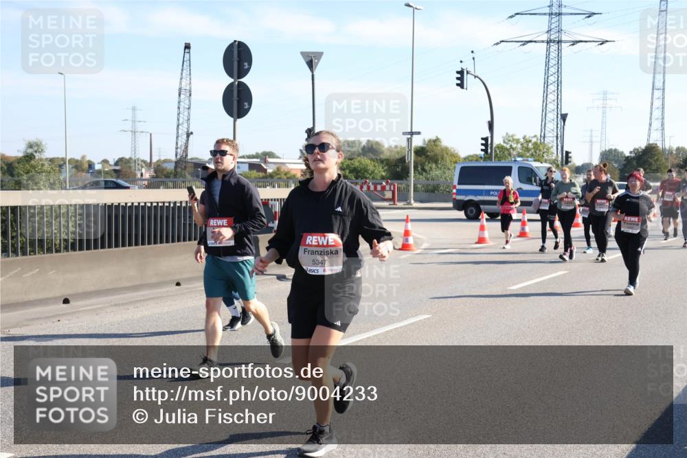03.10.2025 - Köhlbrandbrückenlauf Julia Fischer http://msf.ph/oto/9004233 03.10.2025 12:24:31 Position 3 5347 meine-sportfotos.de