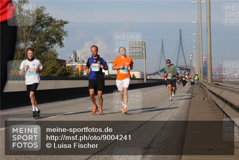 03.10.2025 - Köhlbrandbrückenlauf Luisa Fischer http://msf.ph/oto/9004241 03.10.2025 10:45:59 Position 3 3155, 1215, 1423 meine-sportfotos.de