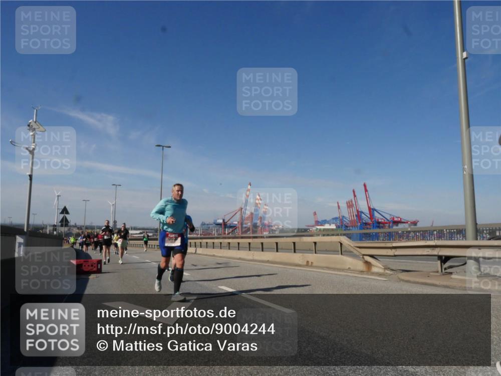 03.10.2025 - Köhlbrandbrückenlauf Matties Gatica Varas http://msf.ph/oto/9004244 03.10.2025 12:58:00 Position 2  meine-sportfotos.de