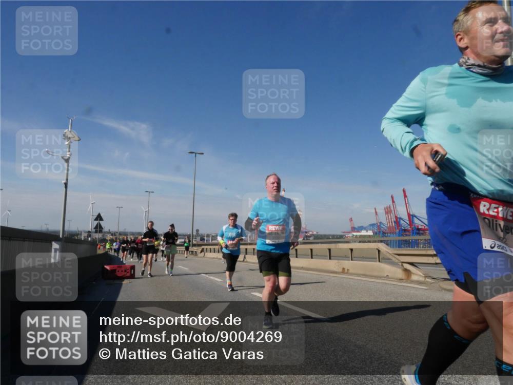 03.10.2025 - Köhlbrandbrückenlauf Matties Gatica Varas http://msf.ph/oto/9004269 03.10.2025 12:58:02 Position 2  meine-sportfotos.de