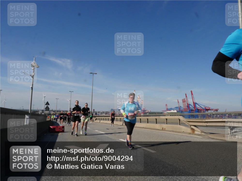 03.10.2025 - Köhlbrandbrückenlauf Matties Gatica Varas http://msf.ph/oto/9004294 03.10.2025 12:58:03 Position 2  meine-sportfotos.de
