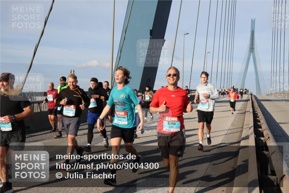 03.10.2025 - Köhlbrandbrückenlauf Julia Fischer http://msf.ph/oto/9004300 03.10.2025 09:48:12 Position 2 1419, 1391, 3200, 3201 meine-sportfotos.de