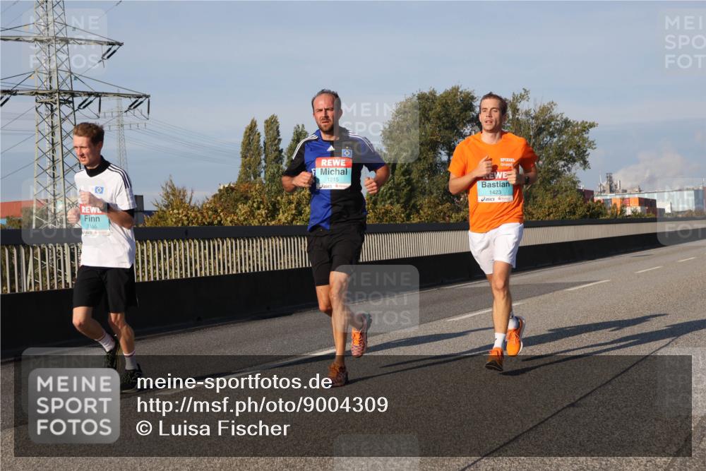 03.10.2025 - Köhlbrandbrückenlauf Luisa Fischer http://msf.ph/oto/9004309 03.10.2025 10:46:02 Position 3 3155, 1215, 1423 meine-sportfotos.de