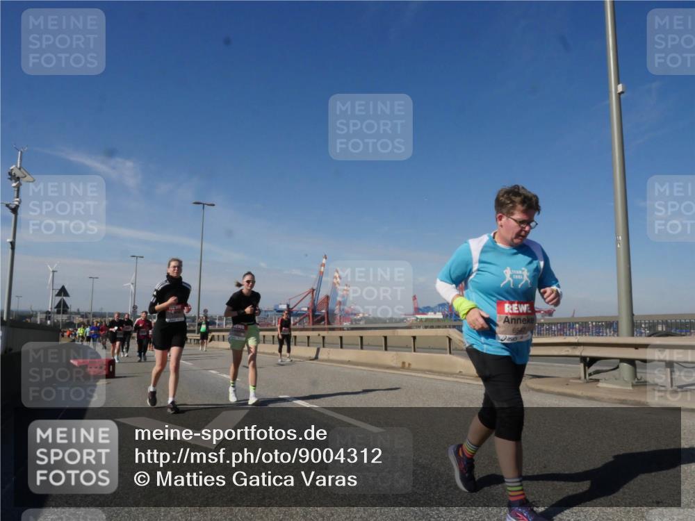 03.10.2025 - Köhlbrandbrückenlauf Matties Gatica Varas http://msf.ph/oto/9004312 03.10.2025 12:58:05 Position 2 6547 meine-sportfotos.de