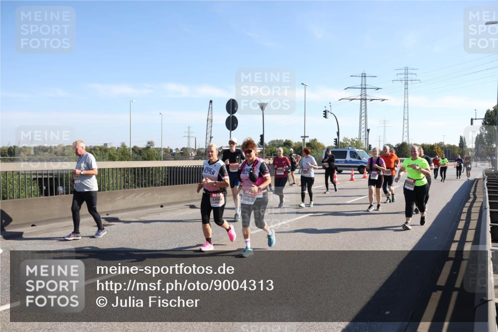 03.10.2025 - Köhlbrandbrückenlauf Julia Fischer http://msf.ph/oto/9004313 03.10.2025 12:24:44 Position 3  meine-sportfotos.de