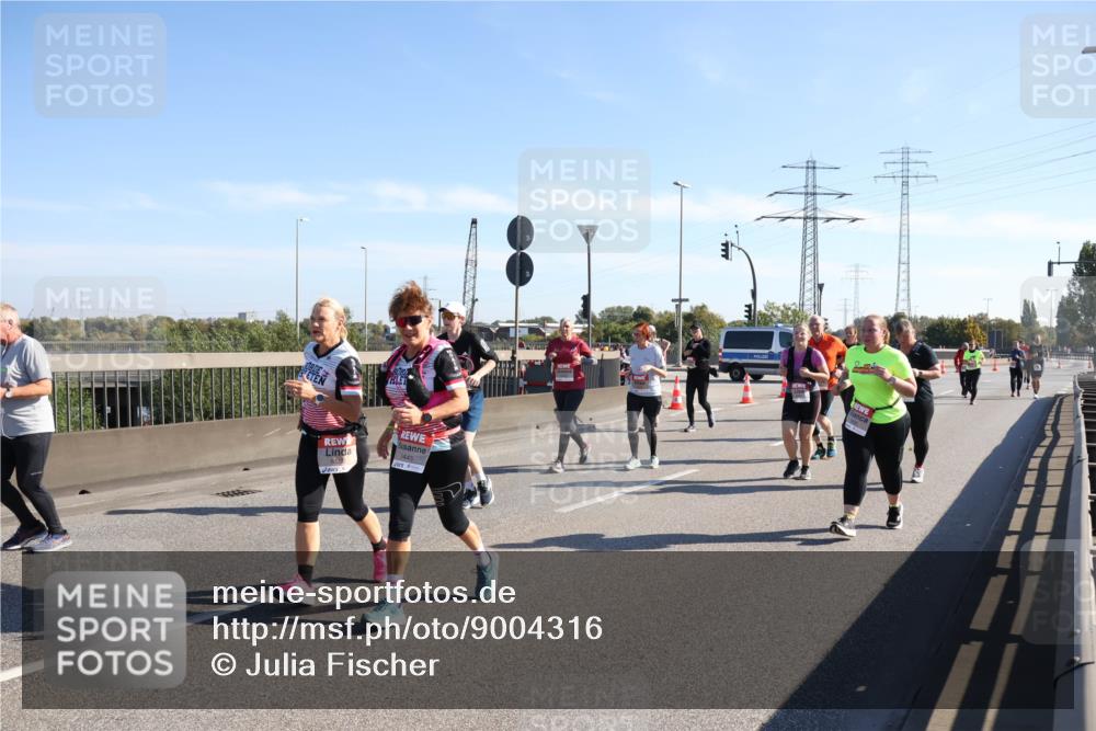 03.10.2025 - Köhlbrandbrückenlauf Julia Fischer http://msf.ph/oto/9004316 03.10.2025 12:24:45 Position 3 445 meine-sportfotos.de