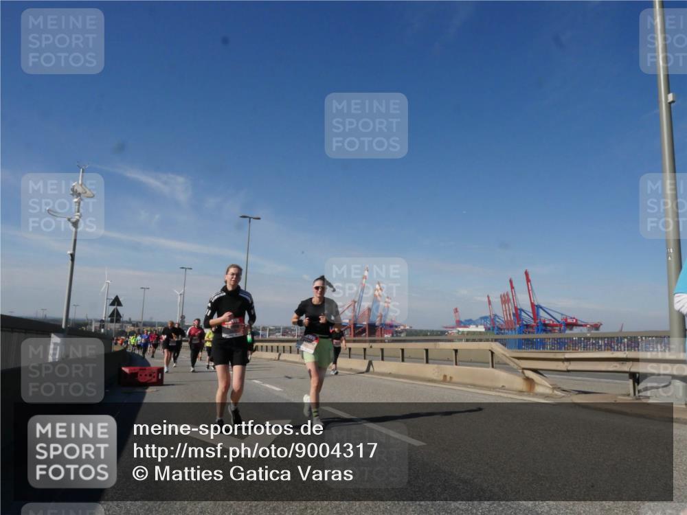 03.10.2025 - Köhlbrandbrückenlauf Matties Gatica Varas http://msf.ph/oto/9004317 03.10.2025 12:58:05 Position 2 118 meine-sportfotos.de