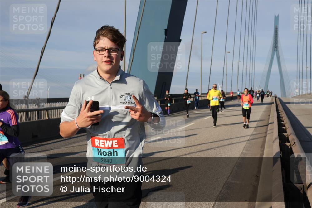 03.10.2025 - Köhlbrandbrückenlauf Julia Fischer http://msf.ph/oto/9004324 03.10.2025 09:48:14 Position 2 2040 meine-sportfotos.de