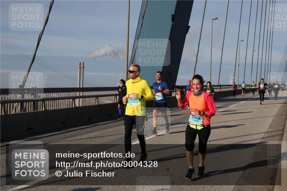 03.10.2025 - Köhlbrandbrückenlauf Julia Fischer http://msf.ph/oto/9004328 03.10.2025 09:48:17 Position 2 1701, 3197 meine-sportfotos.de
