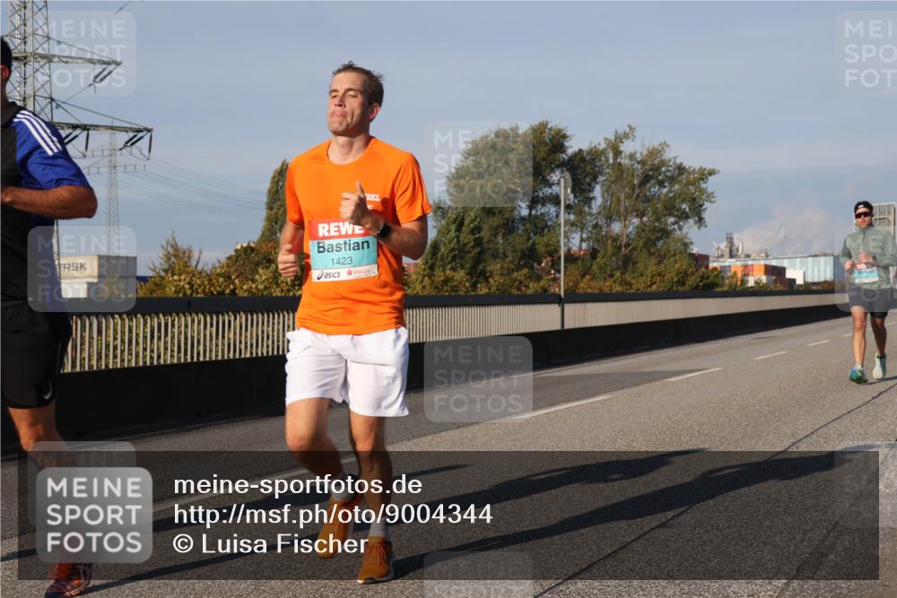 03.10.2025 - Köhlbrandbrückenlauf Luisa Fischer http://msf.ph/oto/9004344 03.10.2025 10:46:03 Position 3 1423 meine-sportfotos.de