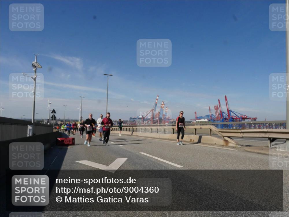 03.10.2025 - Köhlbrandbrückenlauf Matties Gatica Varas http://msf.ph/oto/9004360 03.10.2025 12:58:08 Position 2 118 meine-sportfotos.de