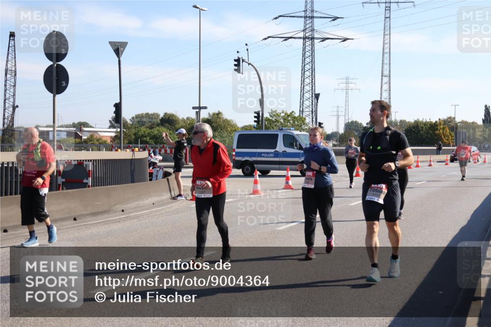03.10.2025 - Köhlbrandbrückenlauf Julia Fischer http://msf.ph/oto/9004364 03.10.2025 12:24:55 Position 3  meine-sportfotos.de