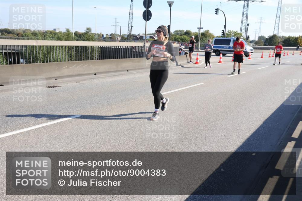 03.10.2025 - Köhlbrandbrückenlauf Julia Fischer http://msf.ph/oto/9004383 03.10.2025 12:25:00 Position 3  meine-sportfotos.de
