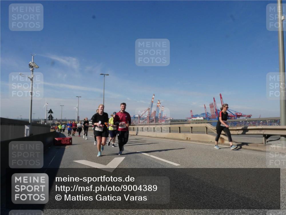 03.10.2025 - Köhlbrandbrückenlauf Matties Gatica Varas http://msf.ph/oto/9004389 03.10.2025 12:58:10 Position 2  meine-sportfotos.de