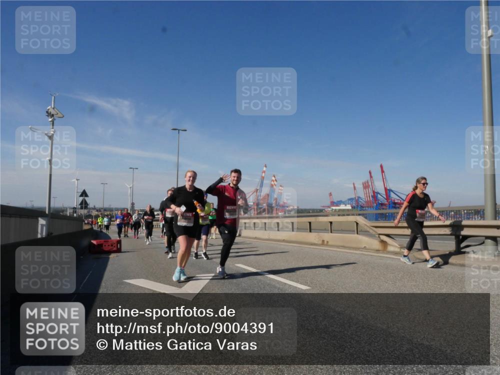 03.10.2025 - Köhlbrandbrückenlauf Matties Gatica Varas http://msf.ph/oto/9004391 03.10.2025 12:58:10 Position 2  meine-sportfotos.de