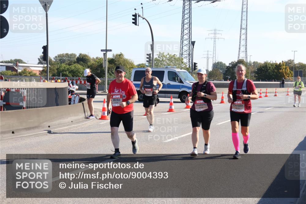 03.10.2025 - Köhlbrandbrückenlauf Julia Fischer http://msf.ph/oto/9004393 03.10.2025 12:25:07 Position 3 5736, 6134, 6135 meine-sportfotos.de
