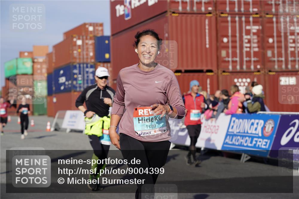 03.10.2025 - Köhlbrandbrückenlauf Michael Burmester http://msf.ph/oto/9004399 03.10.2025 10:07:08 Ziel 1134, 1189, 1208, 1486, 1496, 1519, 1628, 1730, 2671, 2794, 2903, 2981, 2983, 3434, 3603 meine-sportfotos.de