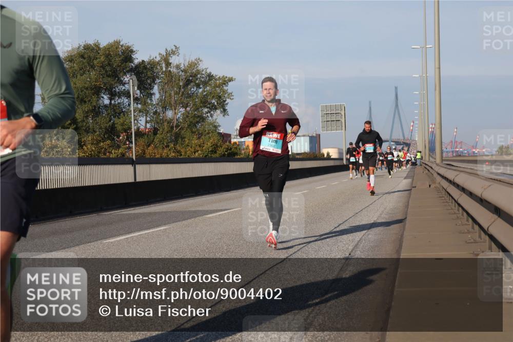 03.10.2025 - Köhlbrandbrückenlauf Luisa Fischer http://msf.ph/oto/9004402 03.10.2025 10:46:06 Position 3 2302 meine-sportfotos.de