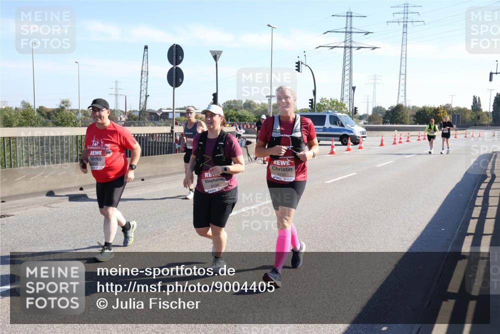 03.10.2025 - Köhlbrandbrückenlauf Julia Fischer http://msf.ph/oto/9004405 03.10.2025 12:25:10 Position 3 6134, 6135 meine-sportfotos.de