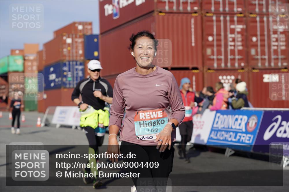 03.10.2025 - Köhlbrandbrückenlauf Michael Burmester http://msf.ph/oto/9004409 03.10.2025 10:07:08 Ziel 1134, 1189, 1208, 1486, 1496, 1519, 1628, 1730, 2671, 2794, 2903, 2981, 2983, 3434, 3603 meine-sportfotos.de
