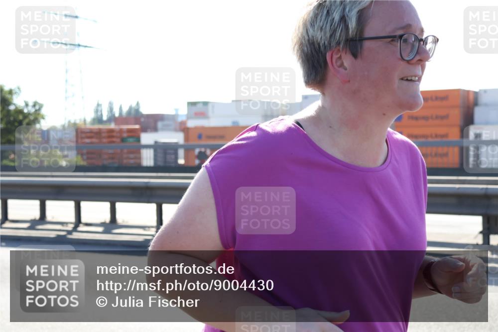 03.10.2025 - Köhlbrandbrückenlauf Julia Fischer http://msf.ph/oto/9004430 03.10.2025 12:25:42 Position 3  meine-sportfotos.de