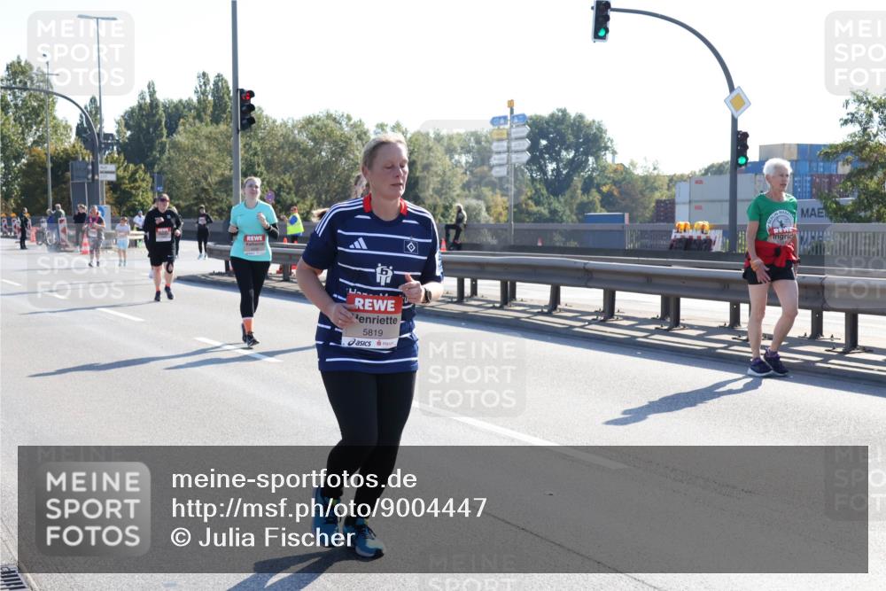 03.10.2025 - Köhlbrandbrückenlauf Julia Fischer http://msf.ph/oto/9004447 03.10.2025 12:25:46 Position 3 5819 meine-sportfotos.de