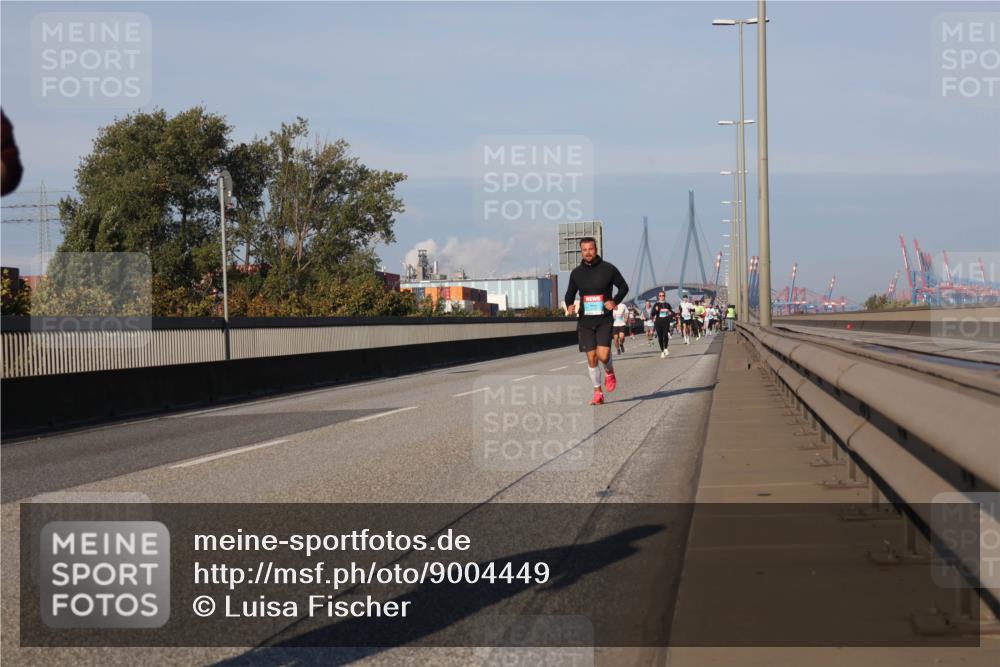03.10.2025 - Köhlbrandbrückenlauf Luisa Fischer http://msf.ph/oto/9004449 03.10.2025 10:46:08 Position 3  meine-sportfotos.de