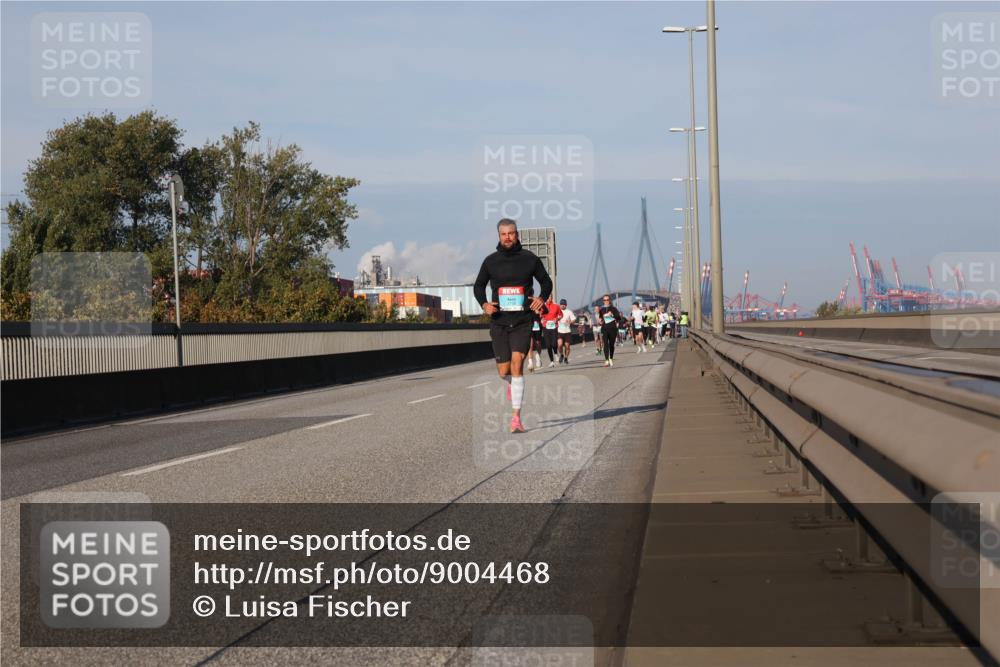 03.10.2025 - Köhlbrandbrückenlauf Luisa Fischer http://msf.ph/oto/9004468 03.10.2025 10:46:09 Position 3  meine-sportfotos.de