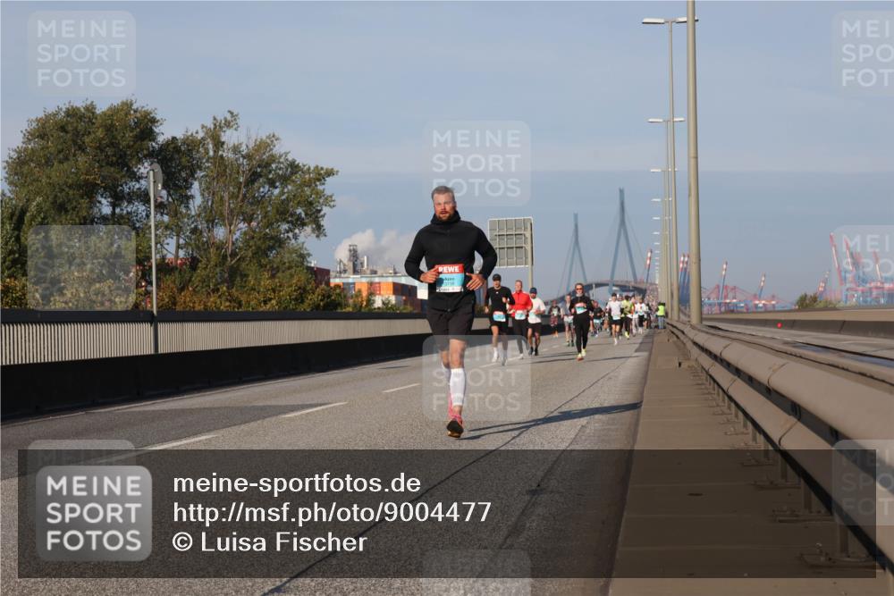 03.10.2025 - Köhlbrandbrückenlauf Luisa Fischer http://msf.ph/oto/9004477 03.10.2025 10:46:10 Position 3  meine-sportfotos.de