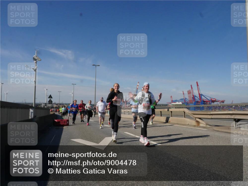 03.10.2025 - Köhlbrandbrückenlauf Matties Gatica Varas http://msf.ph/oto/9004478 03.10.2025 12:58:15 Position 2  meine-sportfotos.de
