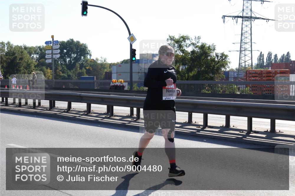 03.10.2025 - Köhlbrandbrückenlauf Julia Fischer http://msf.ph/oto/9004480 03.10.2025 12:25:53 Position 3 5487 meine-sportfotos.de