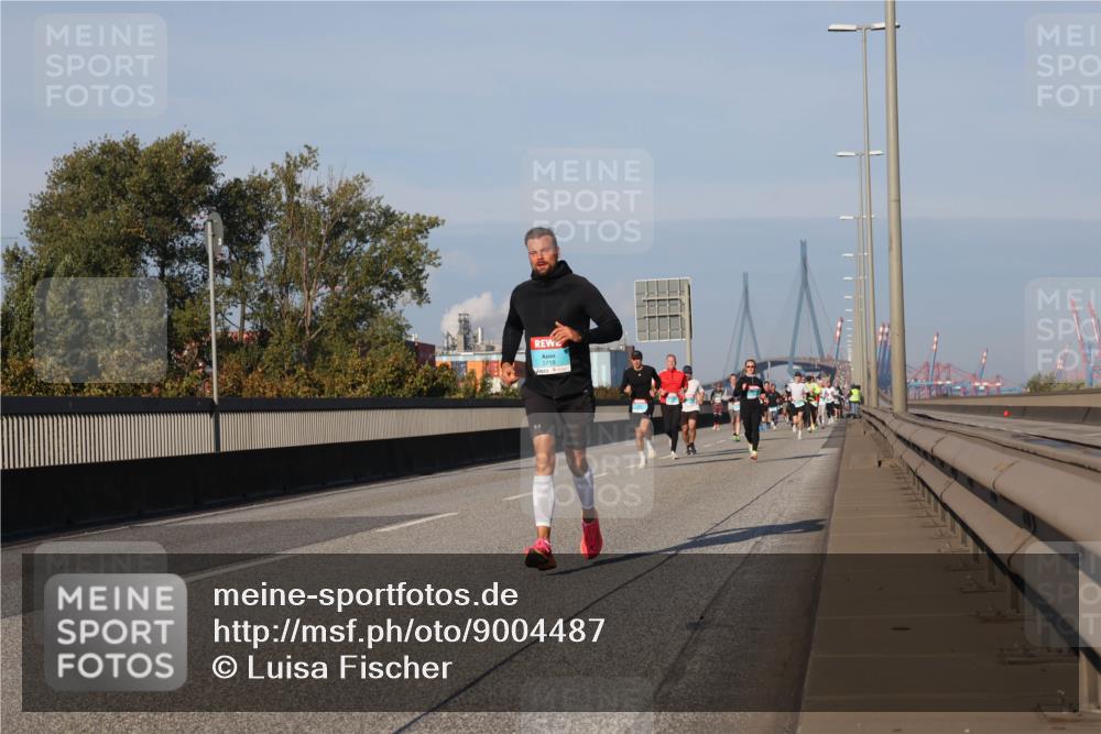 03.10.2025 - Köhlbrandbrückenlauf Luisa Fischer http://msf.ph/oto/9004487 03.10.2025 10:46:10 Position 3 3718 meine-sportfotos.de