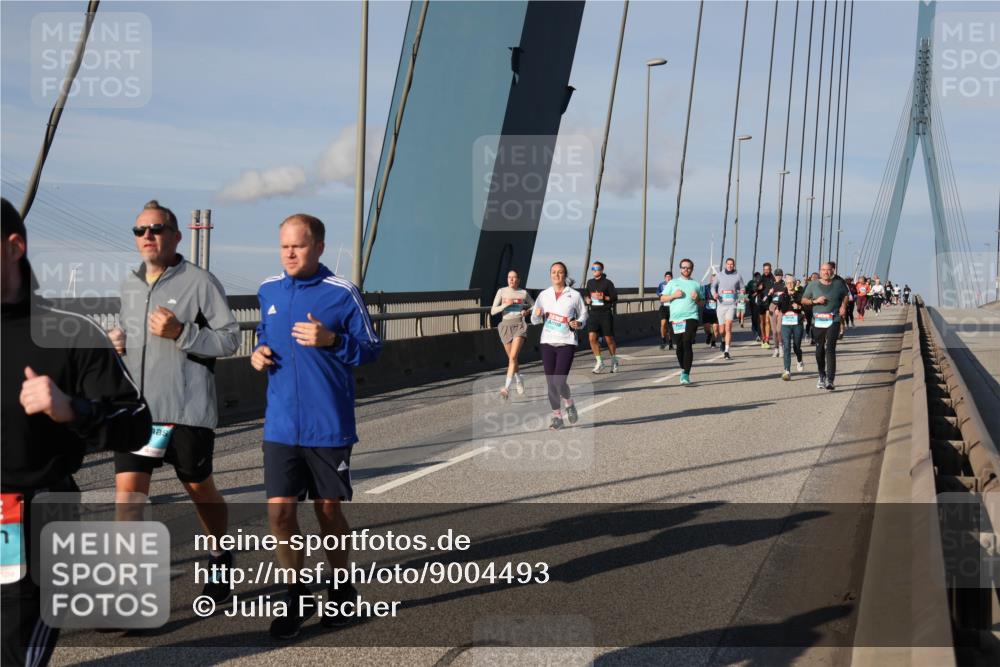 03.10.2025 - Köhlbrandbrückenlauf Julia Fischer http://msf.ph/oto/9004493 03.10.2025 09:48:57 Position 2  meine-sportfotos.de