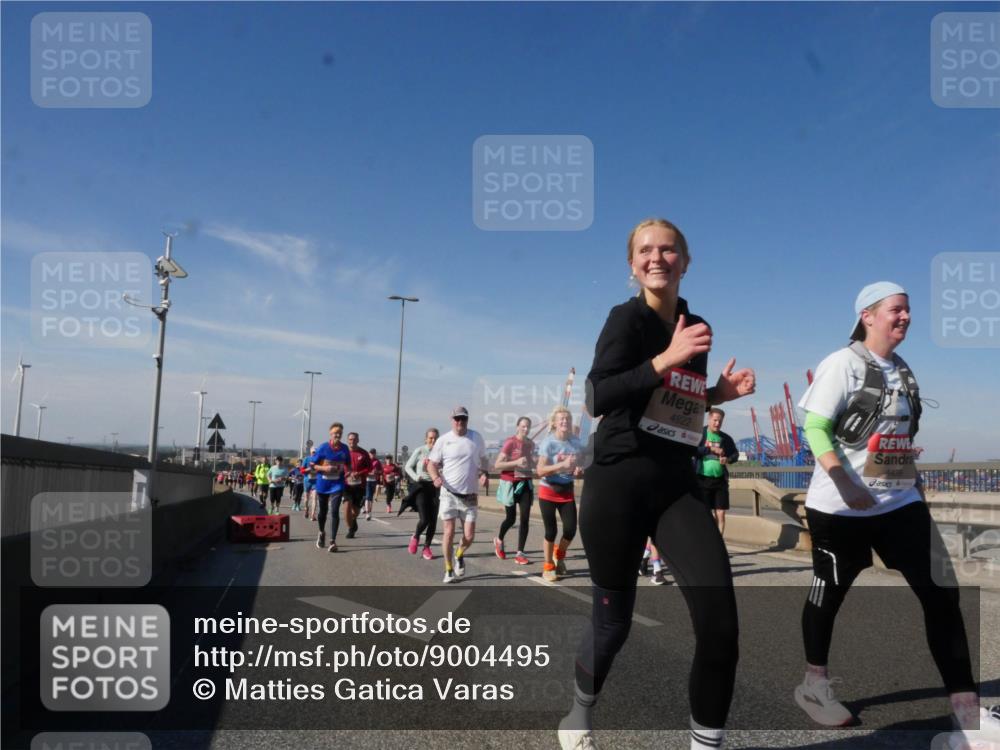 03.10.2025 - Köhlbrandbrückenlauf Matties Gatica Varas http://msf.ph/oto/9004495 03.10.2025 12:58:17 Position 2 4922, 4438 meine-sportfotos.de