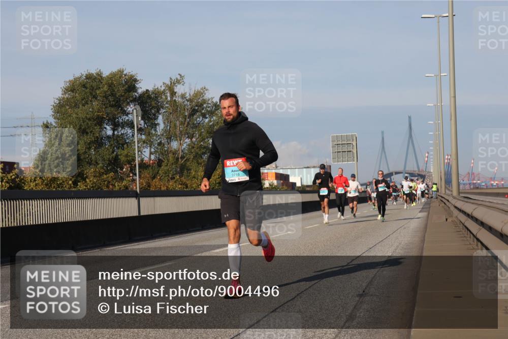 03.10.2025 - Köhlbrandbrückenlauf Luisa Fischer http://msf.ph/oto/9004496 03.10.2025 10:46:11 Position 3 3718 meine-sportfotos.de