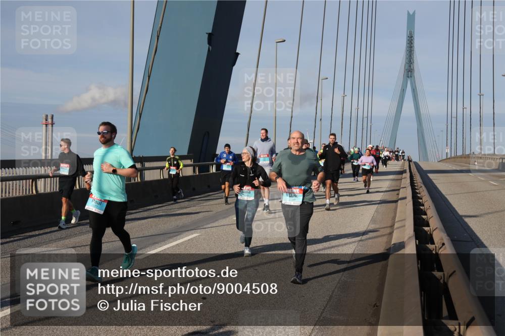 03.10.2025 - Köhlbrandbrückenlauf Julia Fischer http://msf.ph/oto/9004508 03.10.2025 09:49:01 Position 2  meine-sportfotos.de
